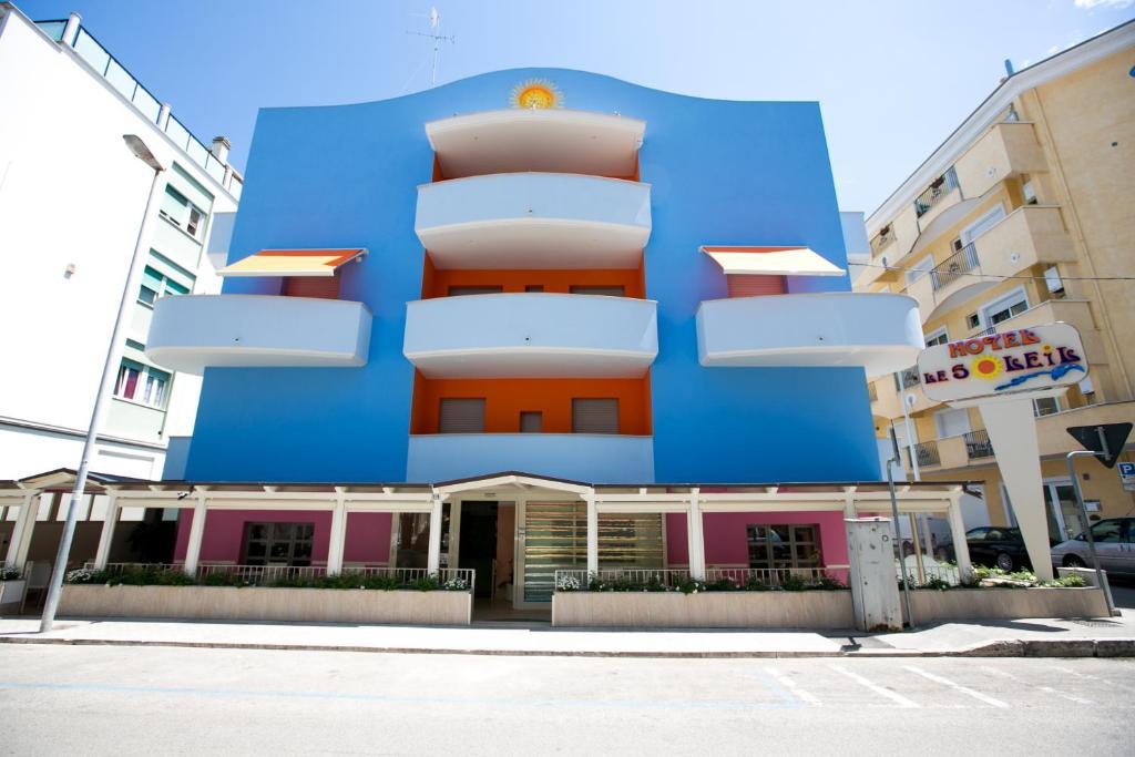 Hotel Le Soleil ซัน เบเนเดตโต เดล ตรอนโต ภายนอก รูปภาพ